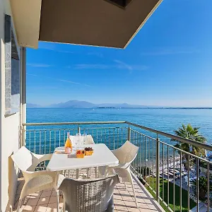 Apartmanhotel Residenza Miralago By Wonderful Italy